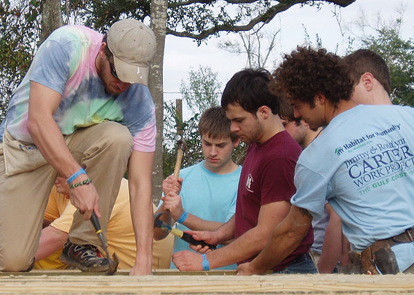 Holiday Habitat work on the coast