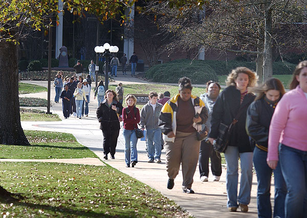 Students return to class from holidays