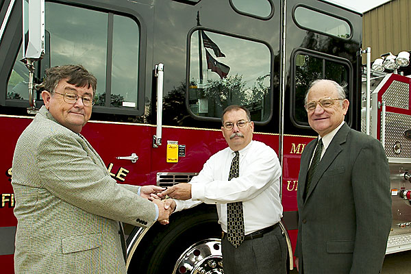 MSU presents fire truck to City of Starkville