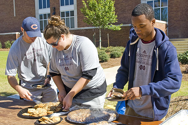 Alumni Delegates help United Way