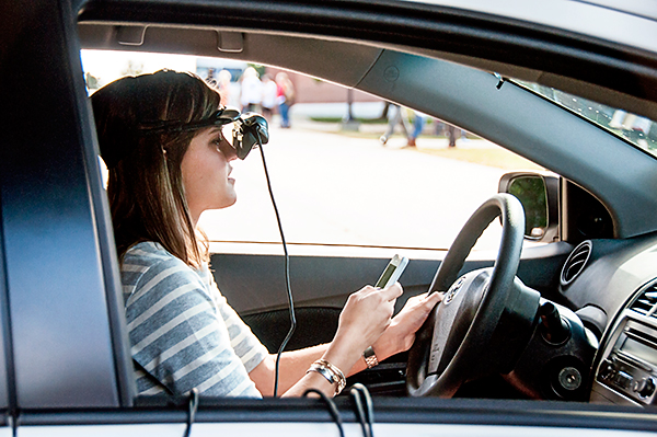 Student&amp;amp;amp;#039;s Learn Danger of Texting and Driving in Simulator.