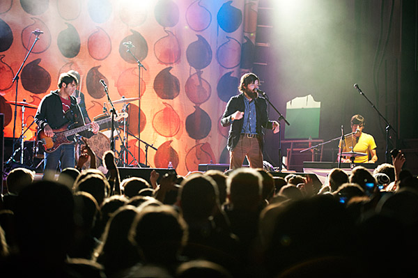 Avett Brothers headline Bulldog Bash