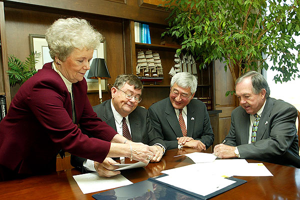 Signing of DigiTop agreement