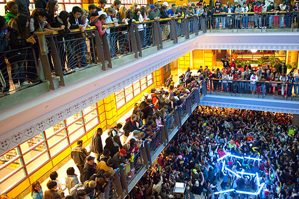 RAVE in the Mitchell Memorial Library during finals week