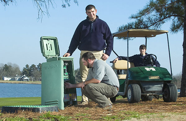 Toro donates sprinkler system to golf course