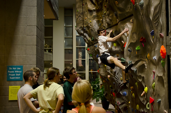 Jonathan Mace wins Bouldering Competition