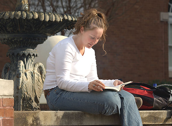 Enjoying warm weather by fountain