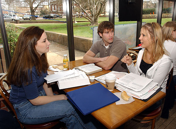 Students studying-eating at bakery