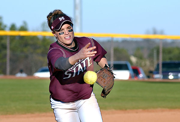 Jennifer Jessup throws out runner at third