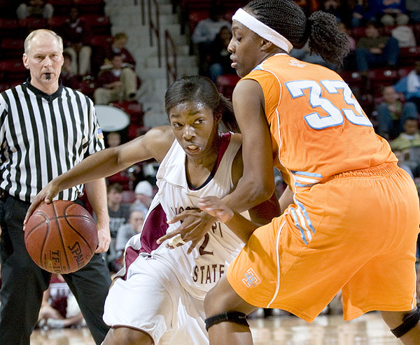 Women&amp;amp;amp;#039;s basketball action vs Tennessee