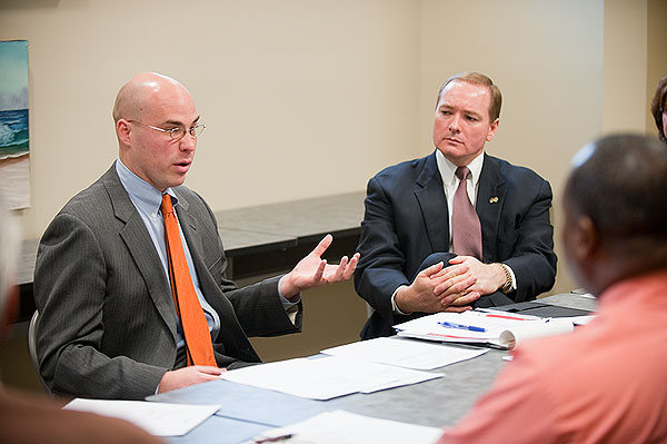 Keenum speaks with Mayor and city officials