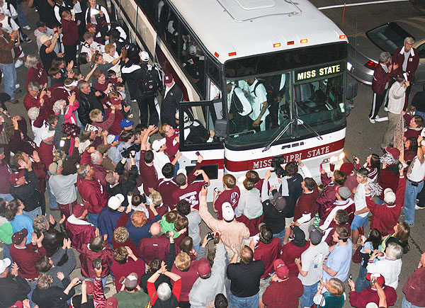 Men&amp;amp;amp;#039;s basketball team returns from Tampa