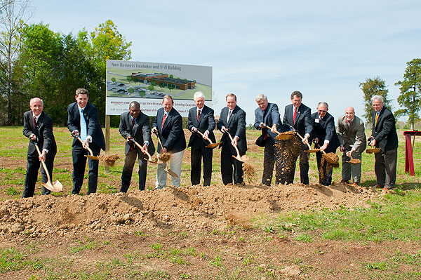 II-VI Groundbreaking at Research Park