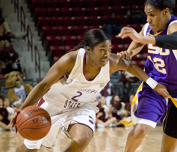 Women&amp;amp;amp;#039;s basketball action vs LSU