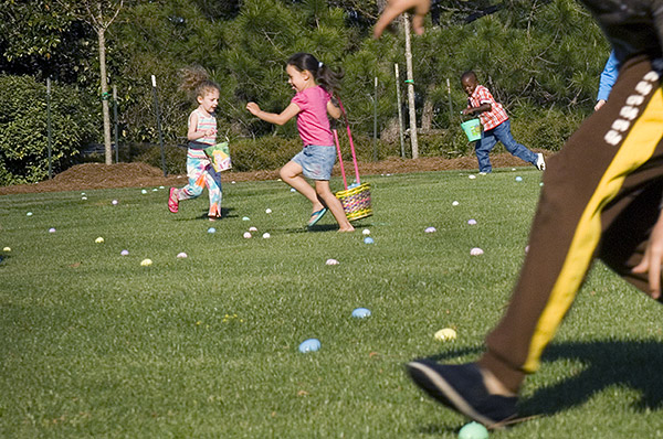 Panhellenic Easter Egg Hunt 2006