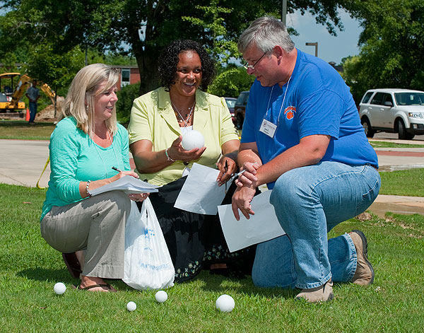 Natural Sciences teachers look at &amp;amp;amp;quot;hail&amp;amp;amp;quot;