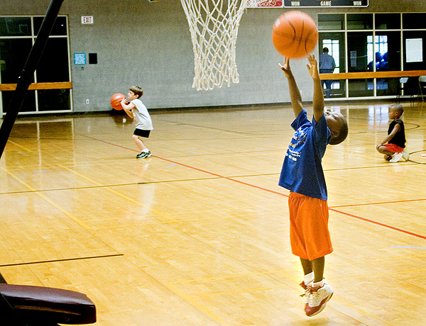 Ajari Jones shoot while in basket ball camp in sanderson