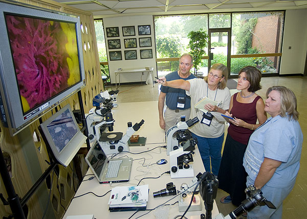 Teachers at Electron Microscope Center