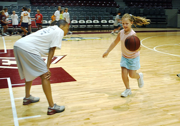 Women&amp;#039;s basketball day camp