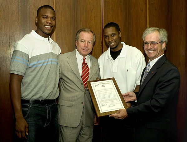 Basketball team honored by MS Senate