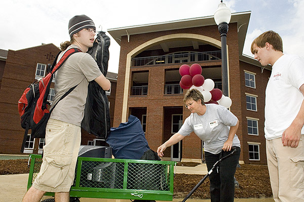 Move-In Day, Griffis Hall