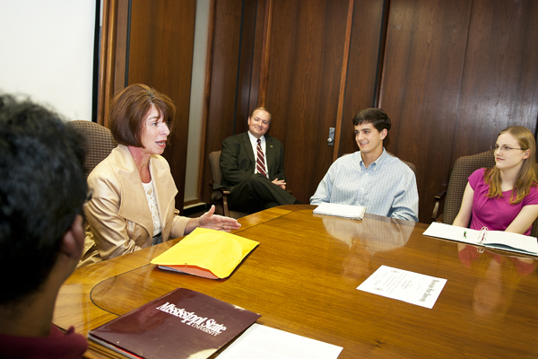 Cheri Barry speaks to Keenum Honors Leadership