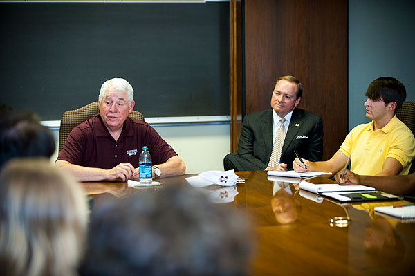 Richard Adkerson speaks to leadership class