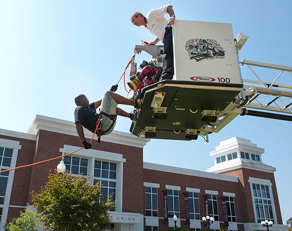 Starkville Fire Dept teaching people how to repel off ladder