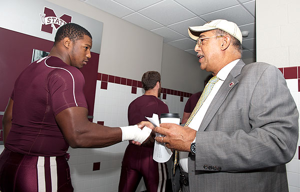 Lt. General Honore&amp;#039; with MSU football players