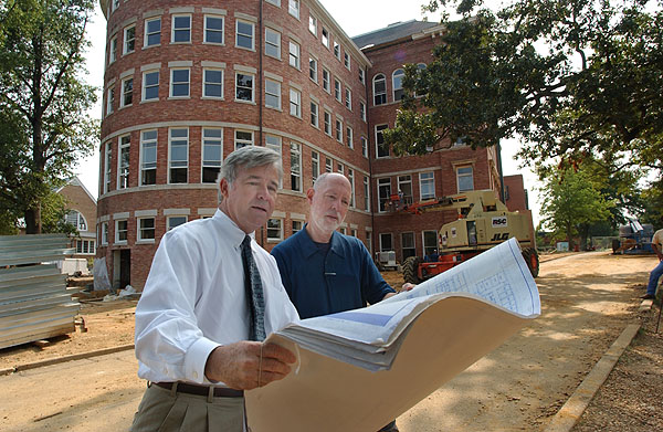 Fazio in front of Montgomery Hall