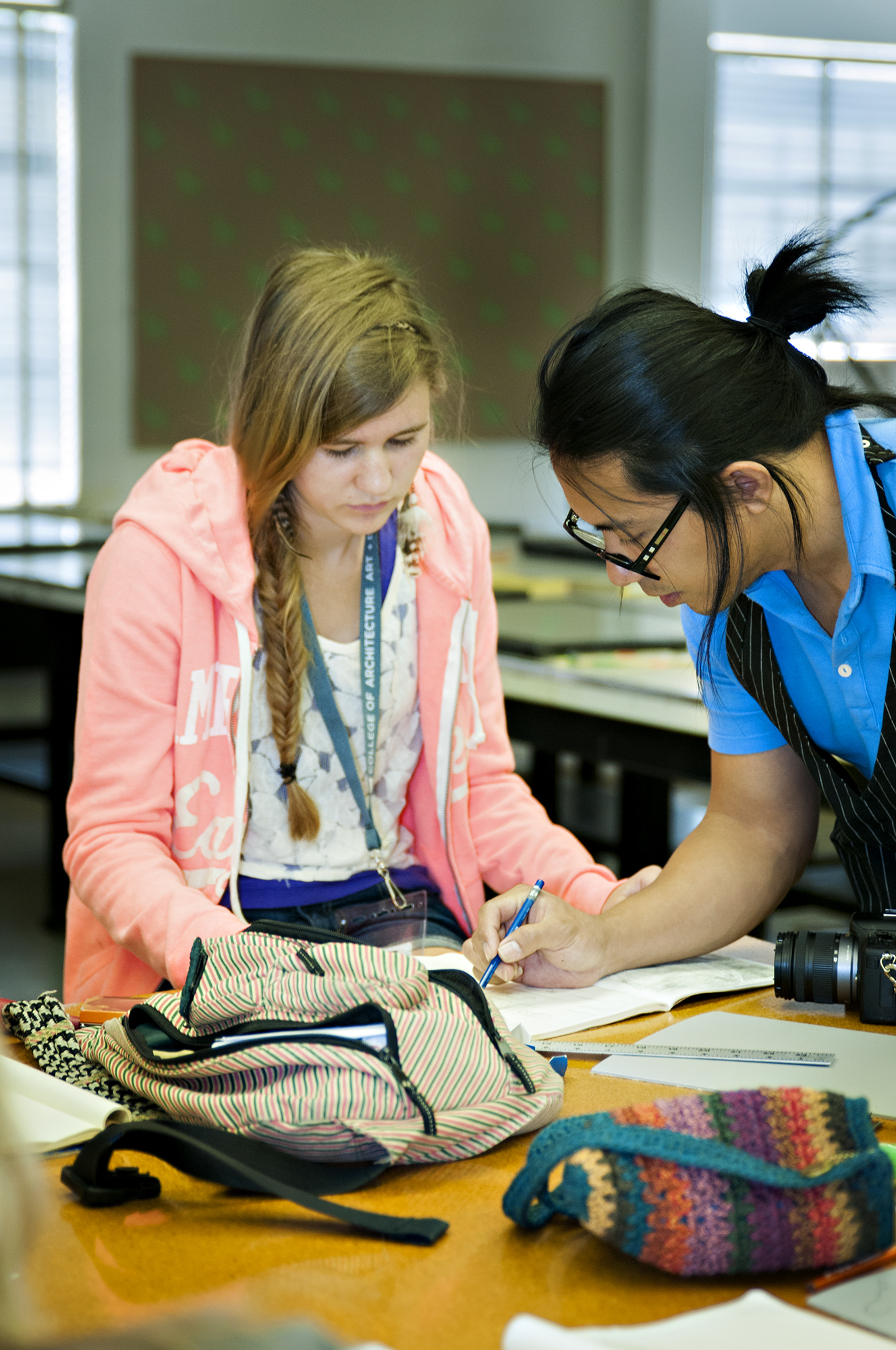 Incoming MSU freshman Raeley Stevens of Tupelo received instruction from lecturer John Paul Remo during the first In-Vision art camp held on campus. 