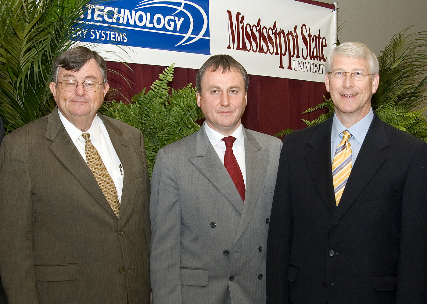 Mississippi State President Charles Lee (l-r), AEA Technology group finance director David Lindsay and U.S. Rep. Roger Wicker, R-Miss., participated in ceremonies on the MSU campus Wednesday announcing a new partnership between MSU and the United Kingdom-based battery systems company.