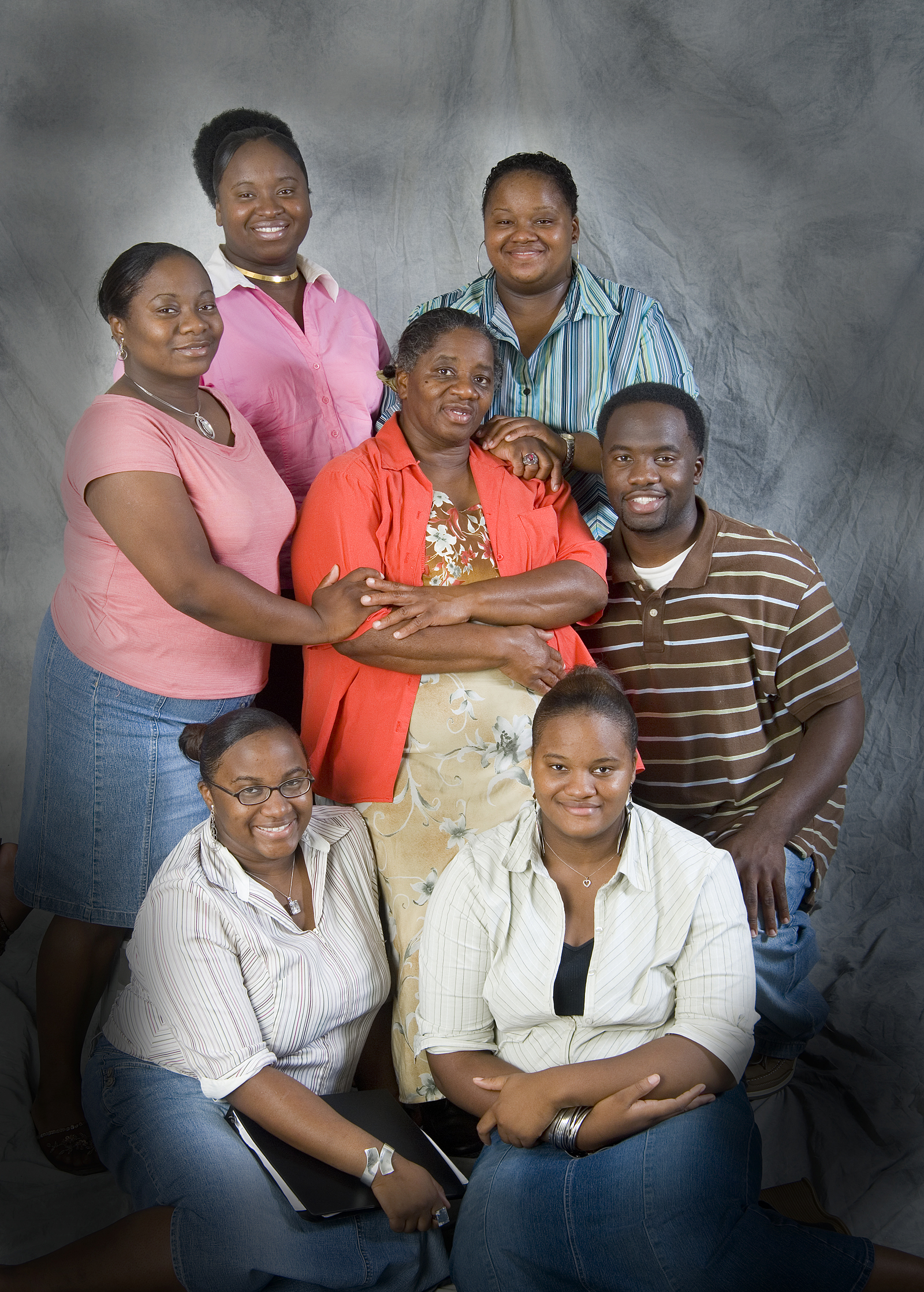 Cinderella Doss (center) with children (clockwise, from lower left) Cheryl, Christina, Clarissa, Wanda, Leroy, and Carol.