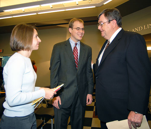 <br /><br />
President Charles Lee visits with Hannah Walton of Collierville, Tenn., news editor of the student newspaper, and Student Association president Parker Wiseman of Starkville.  