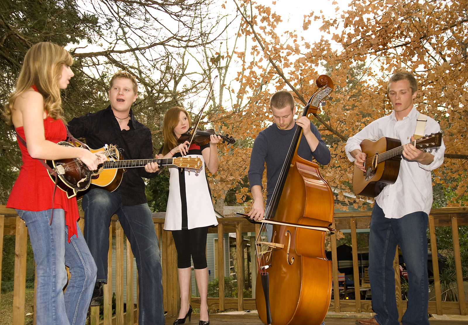 Nash Street members (l-r)  Caroline Melby, Jason Graham, Hannah Melby, Daniel Hare, and Clay Lezon