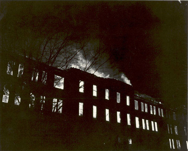 old_main_during_the_fire_1959.jpg